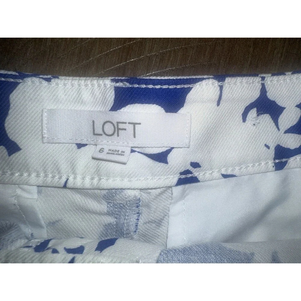 LOFT Ann Taylor The Palmer Short Royal Blue & White Floral Cotton Shorts Size 6